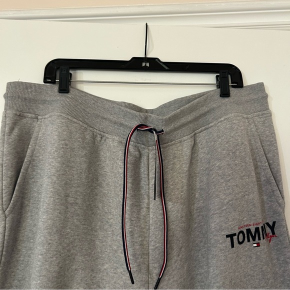 NWT Tommy Hilfiger Drawstring Sweatpants - Picture 6 of 7